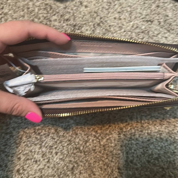 Michael Kors Center Strip wallet - Picture 5 of 6